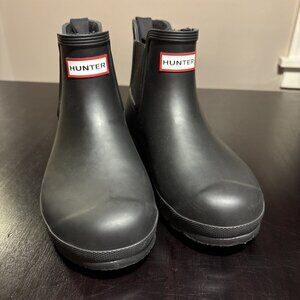Hunter Chelsea Rain Boot for Women, Size 8 - Black. New Without Box